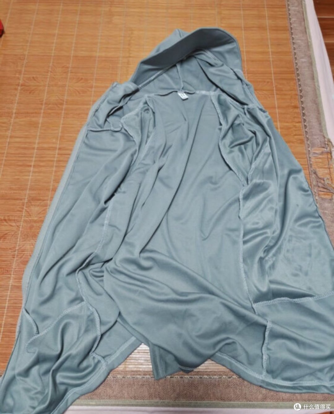 国庆出游穿上“伯谈级冰丝防晒服男长袖外套”