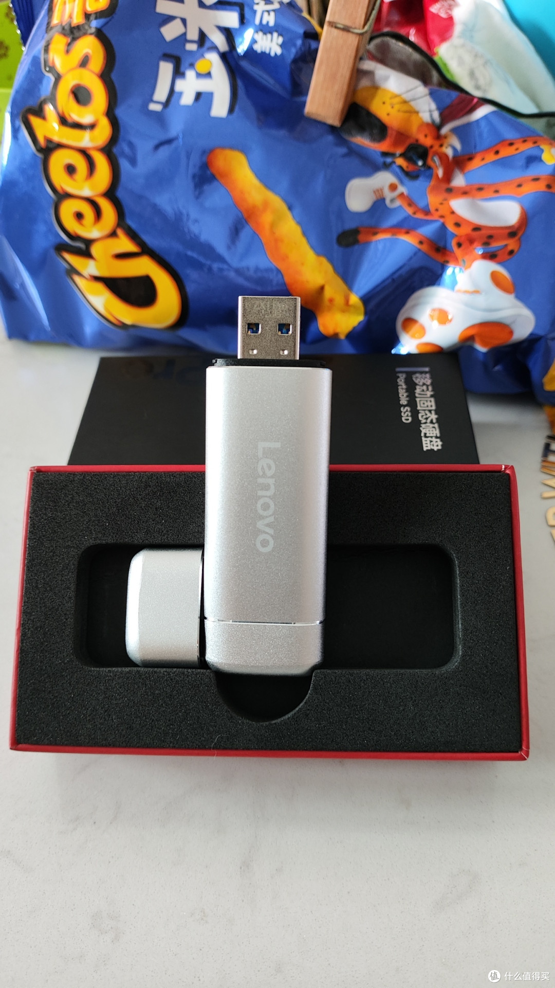 小巧轻便,联想 128GB 固态移动硬盘轻松携带!