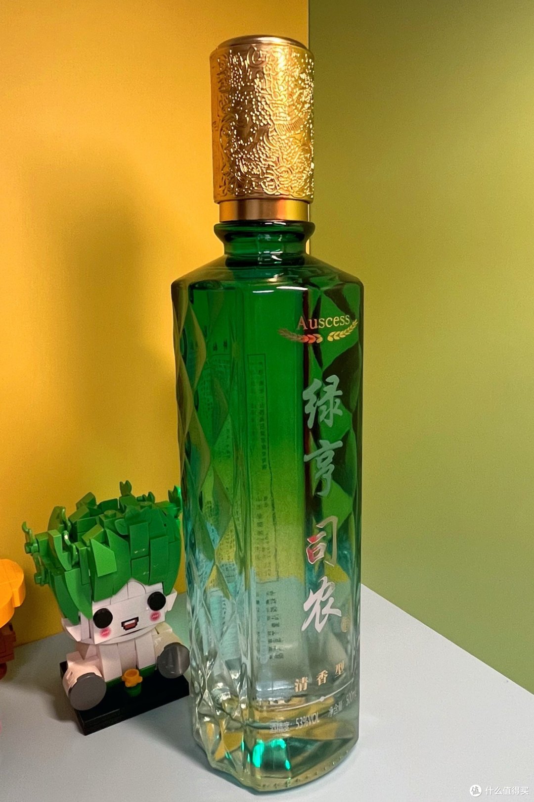 清香白酒纯粮固态酿造,五十三度绿亨司农清香型白酒品鉴