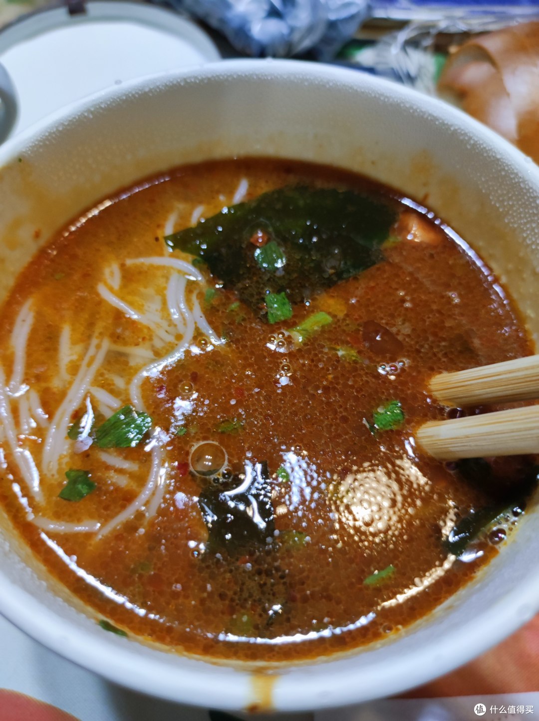 国庆了,睡到自然醒,没人做饭怎么办?——宛禾麻酱米线帮你填饱肚子