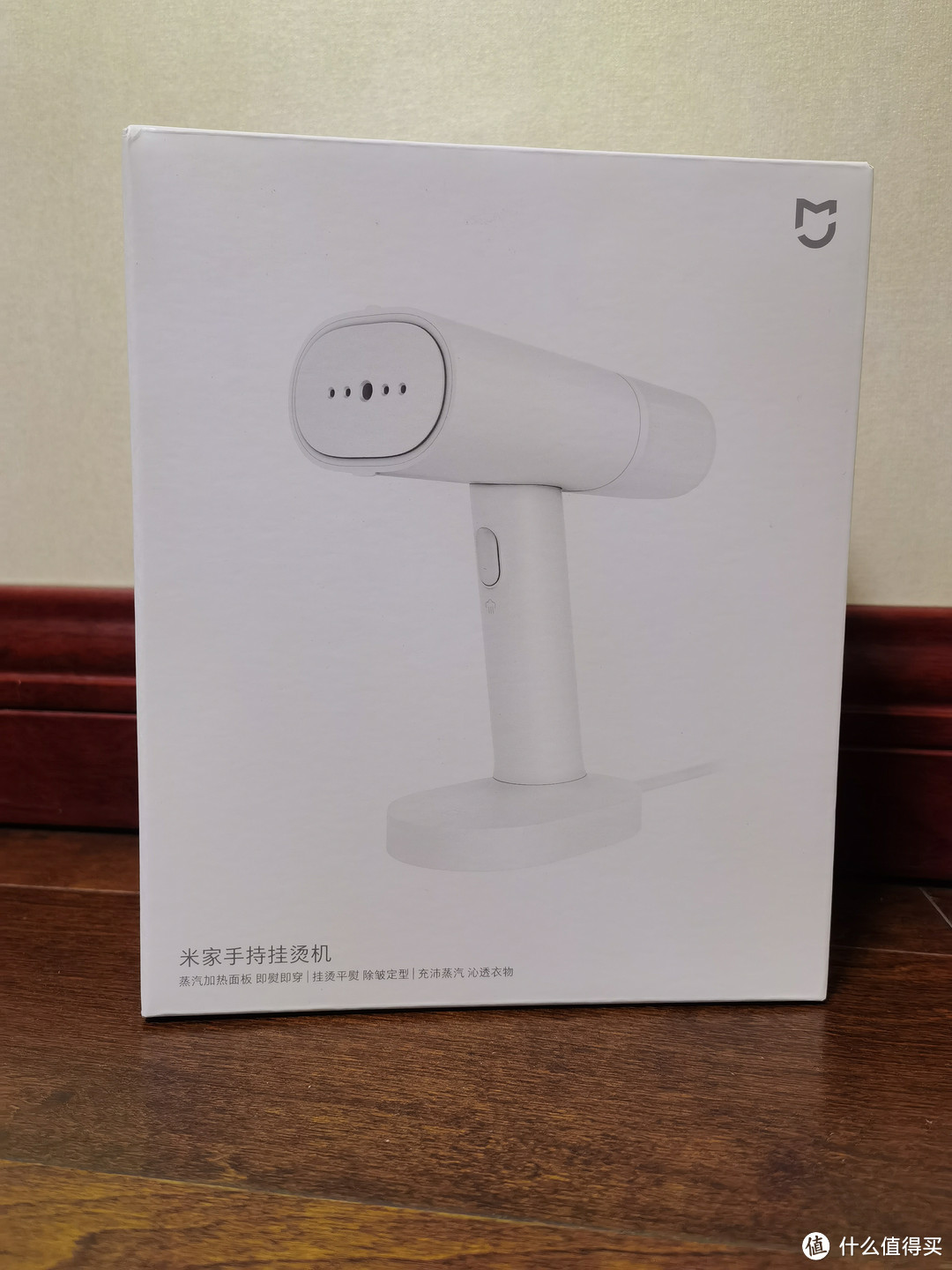 杜绝悲剧发生——米家手持挂烫机。建议手残党和单身党都备上一台!