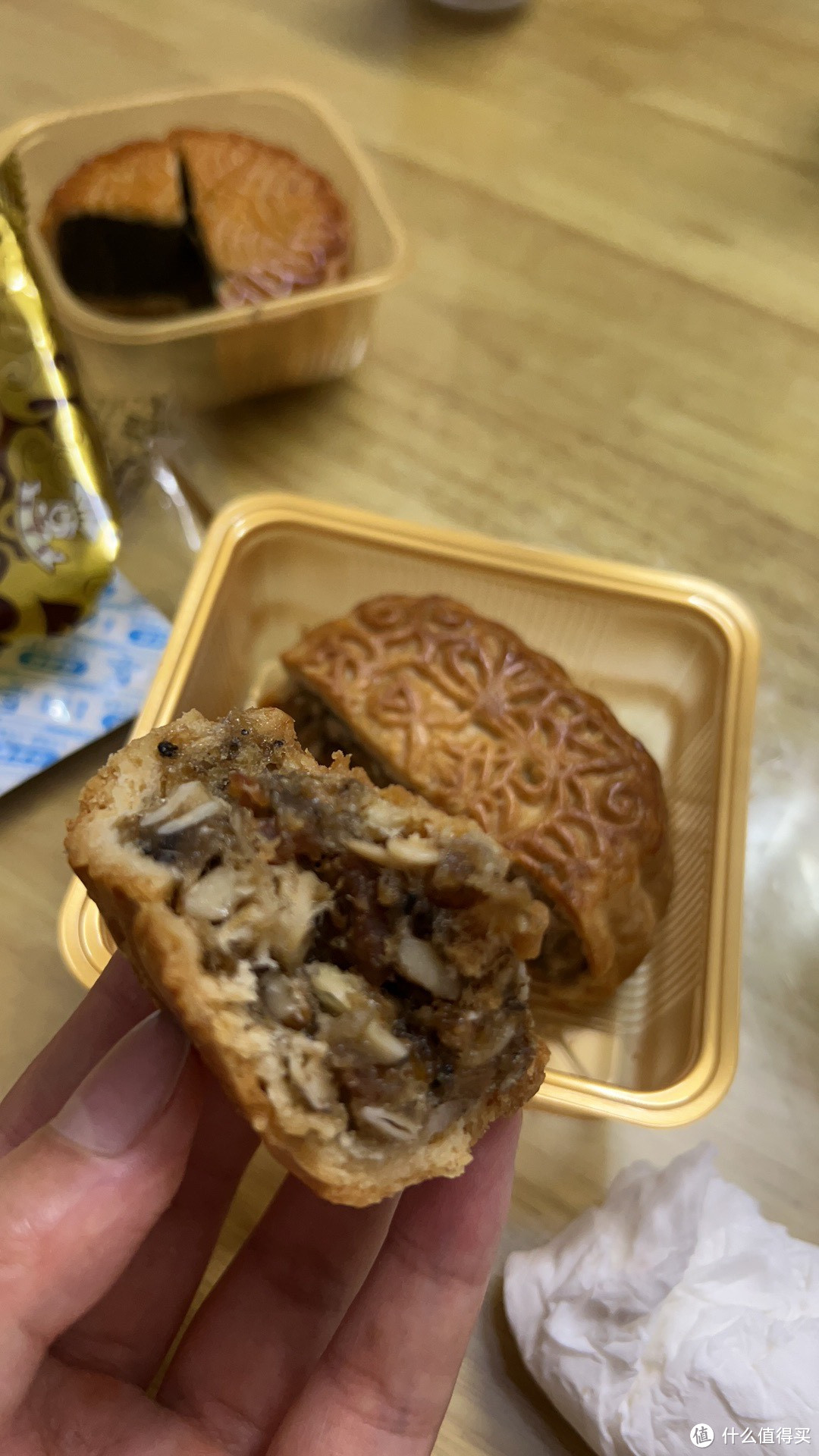 大家吃过这个五仁月饼嘛