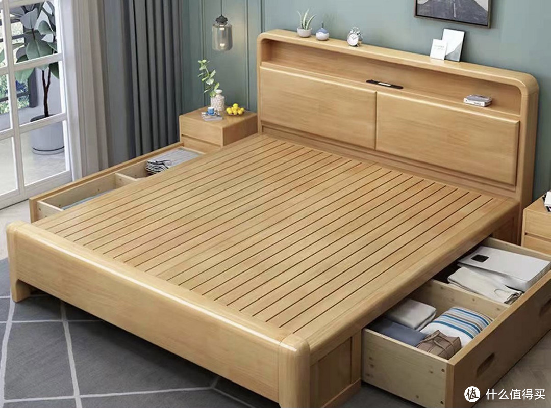家居家装，床选择实木床、铁架床还是真皮床？