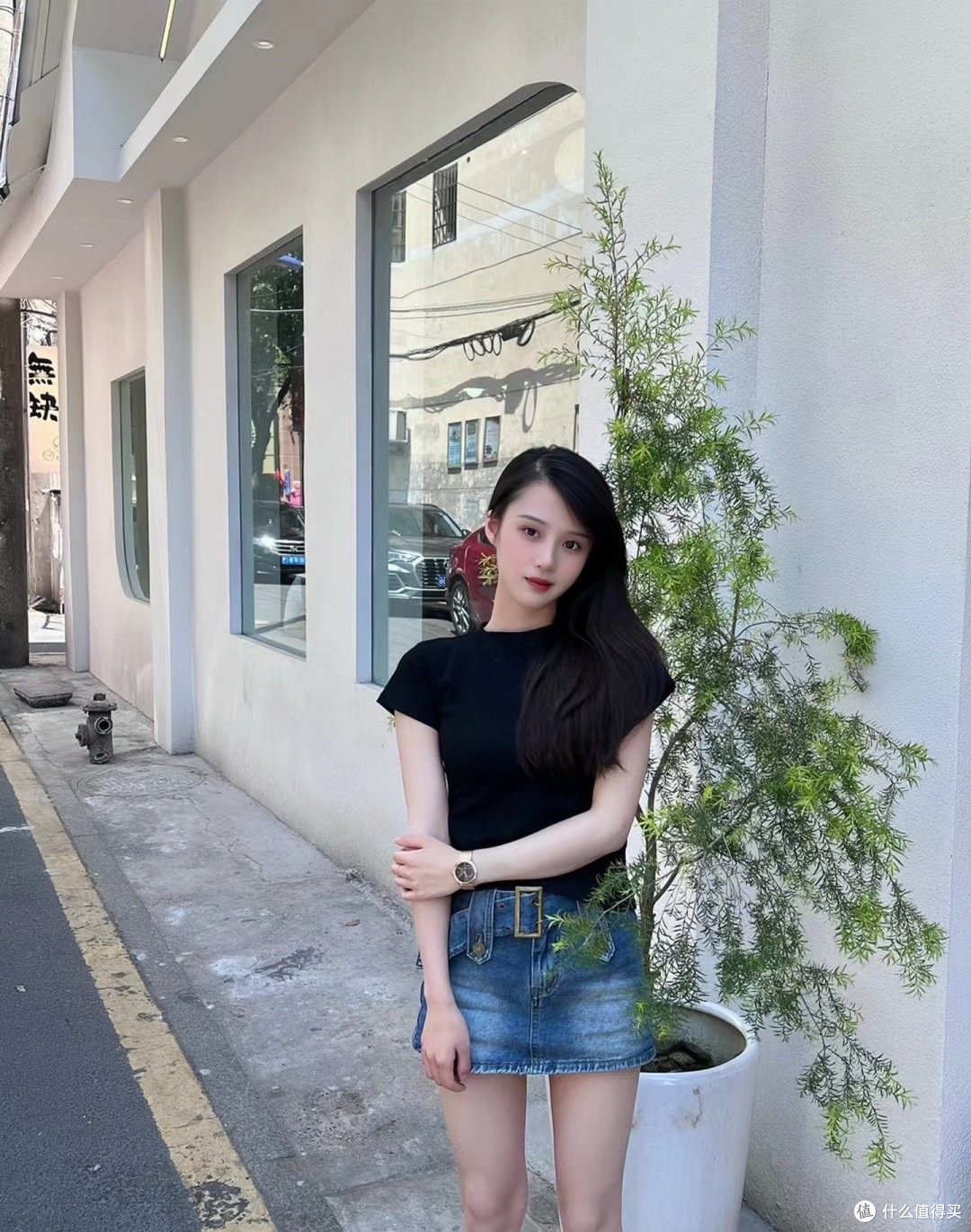 秋日复古蓝,时尚辣妹牛仔短裙带你游遍国庆景点