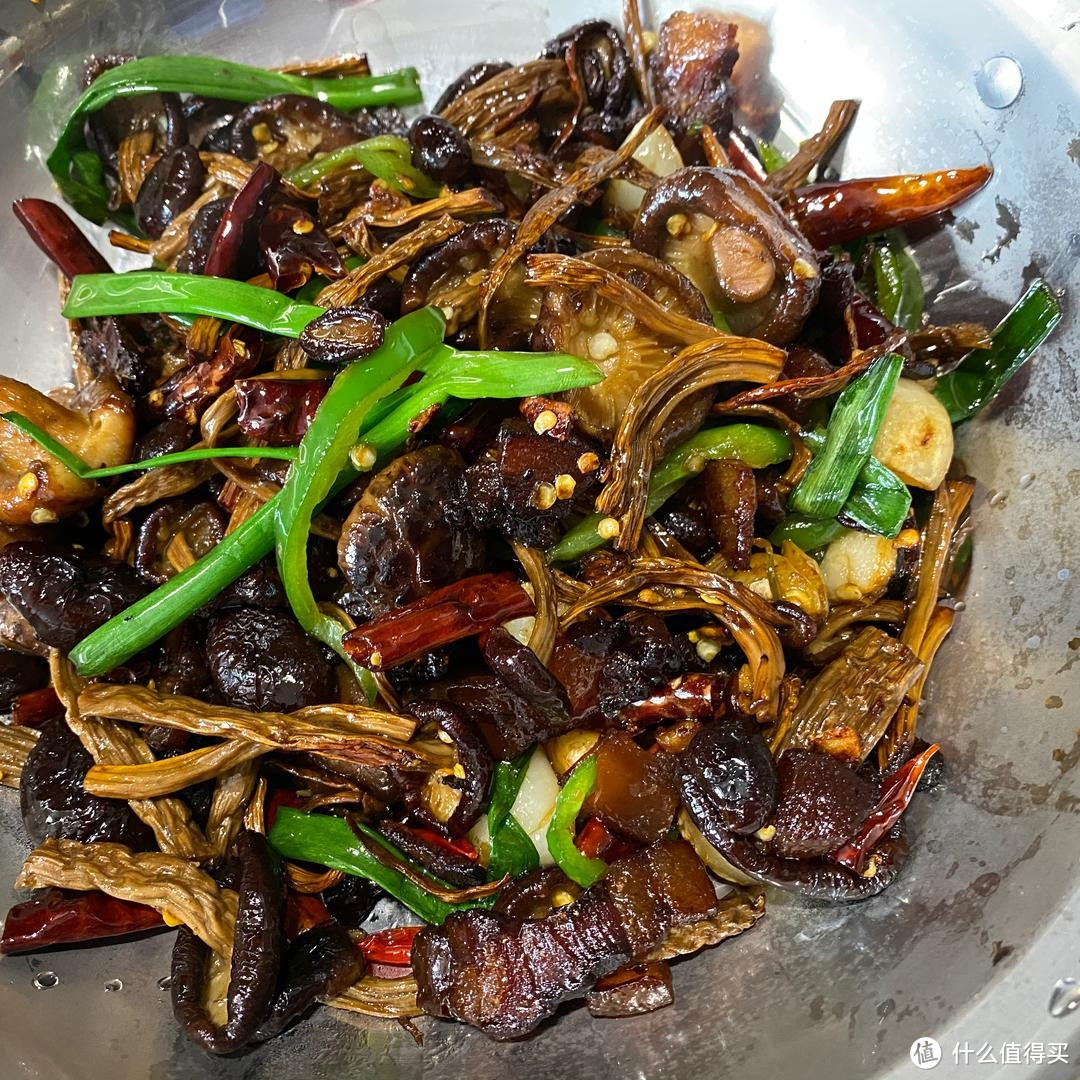 国庆假期在家超下饭的干锅茶树菇