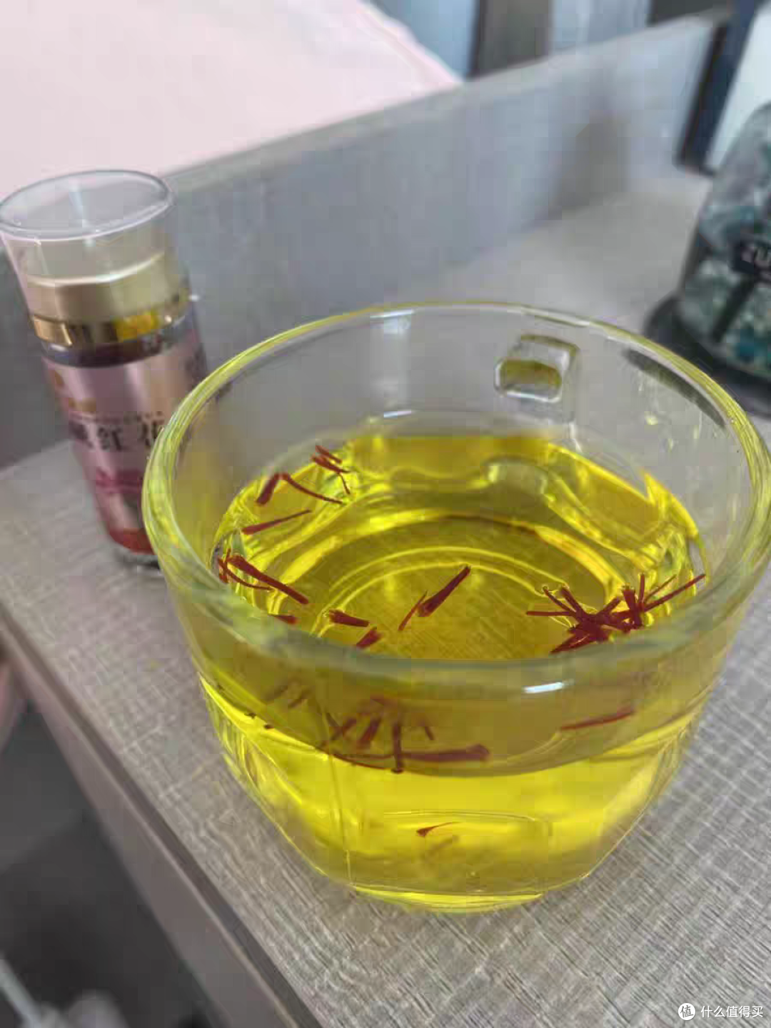 每天泡杯藏红花,驱寒暖宫