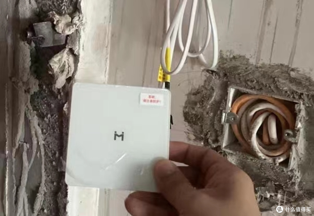 安装小白智慧门H2,老人安全我放心