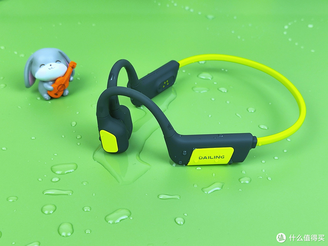 32G内存打造水中音乐海洋：戴灵S800骨传导耳机，让你畅游水世界