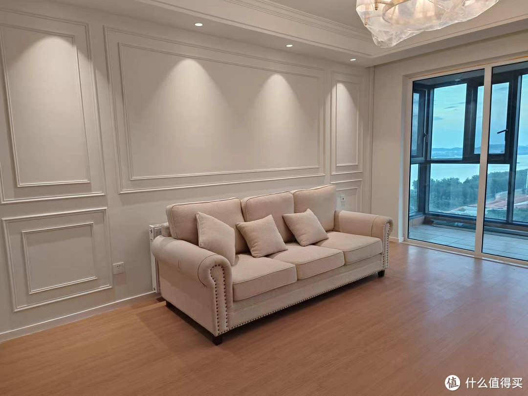 熙和美式复古客厅沙发布艺组合：现代简约小户型沙发的优雅之选