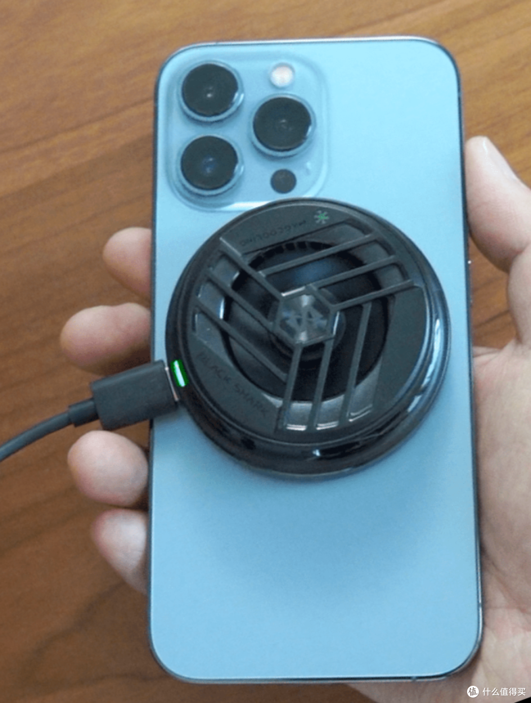 尊贵的IPHONE15发热严重还烫伤人，想买MATE60又到处加价，官网又没货