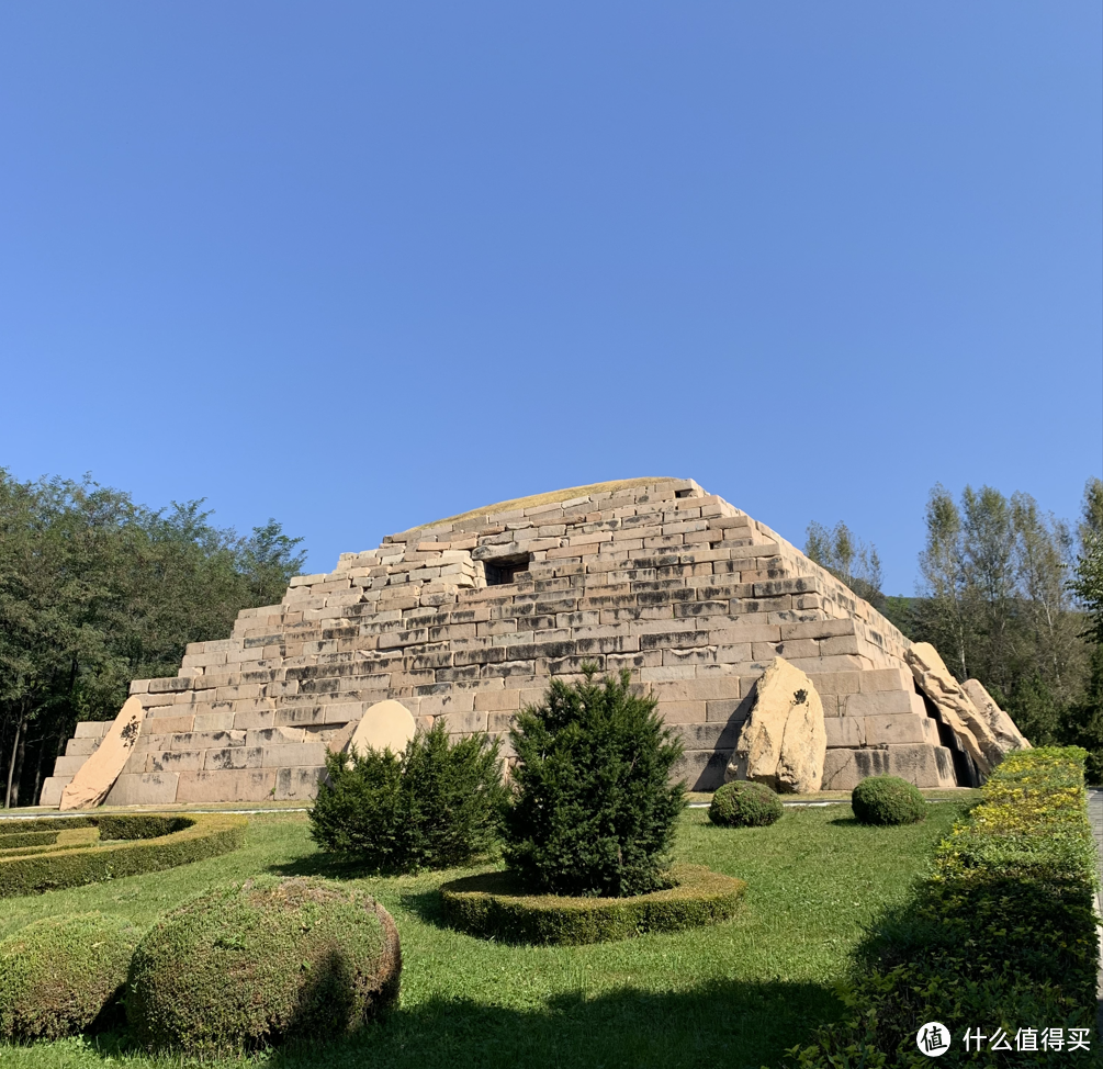 将军坟，高句丽第20代王长寿王的坟墓，号称东方金字塔
