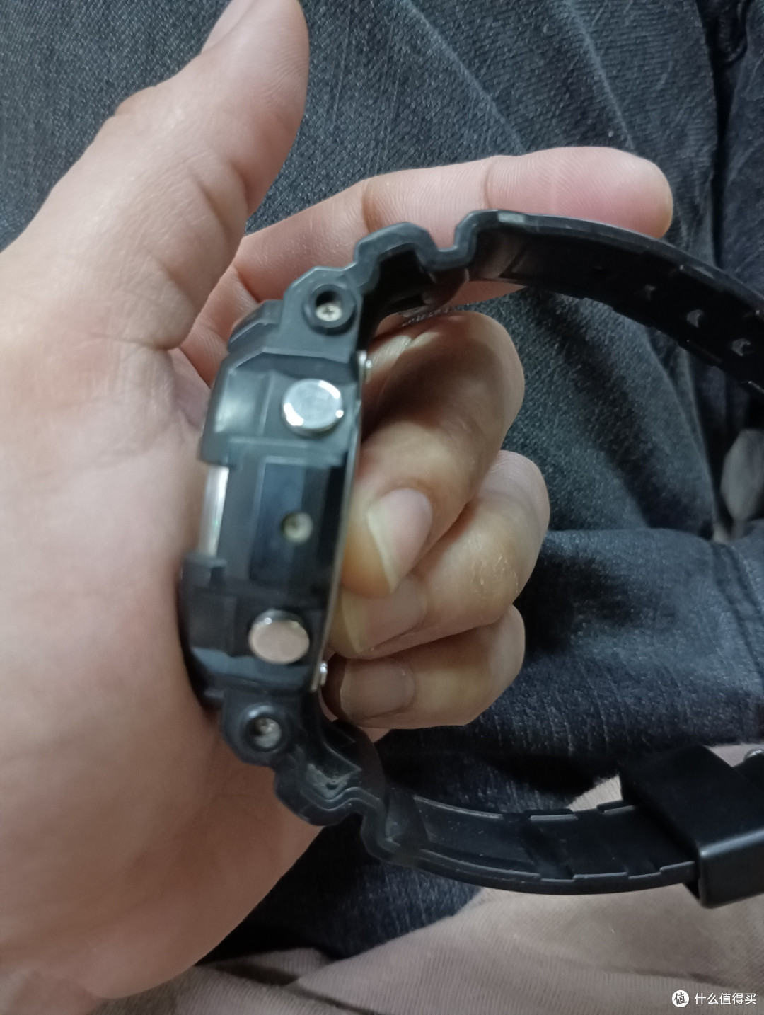 第一年出来工作时，奖励给自己的卡西欧运动手表