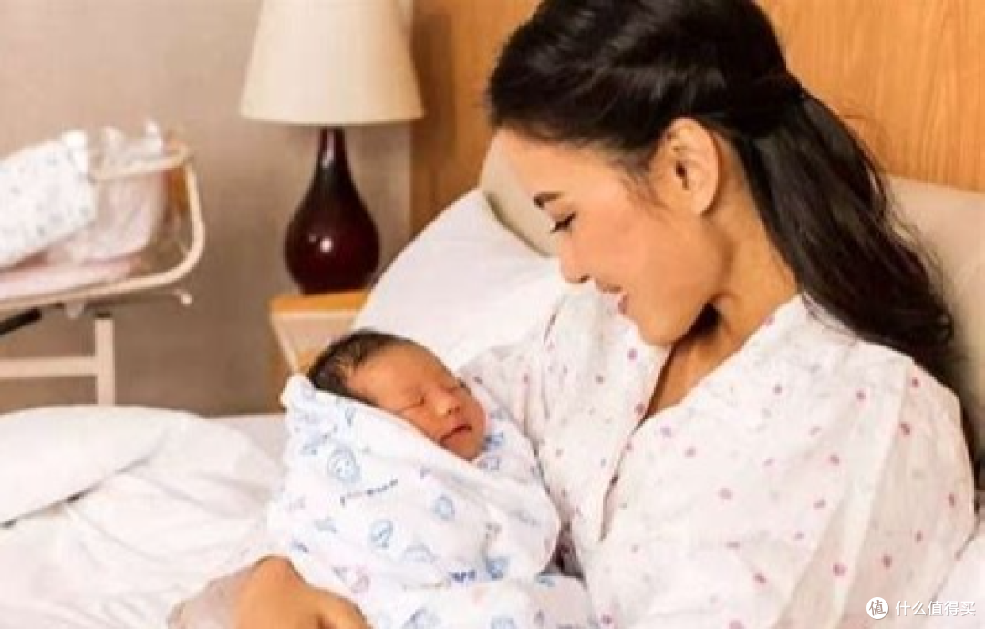哺乳期为什么会出现胸部一边大一边小的情况？还能恢复过来吗？