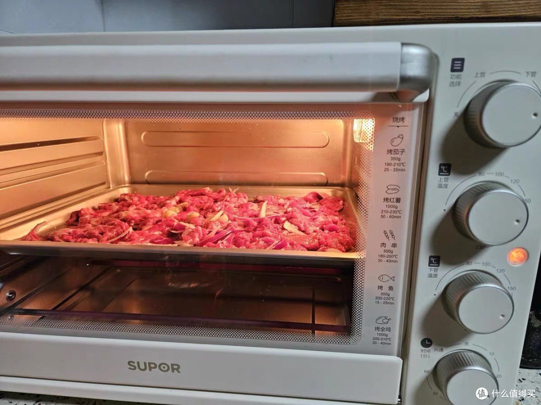 电烤箱