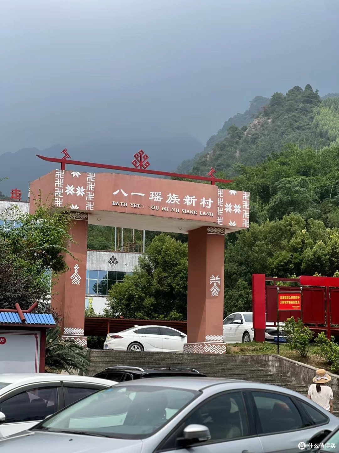 只要稍微打上“网红点”真是好不好玩都人山人海