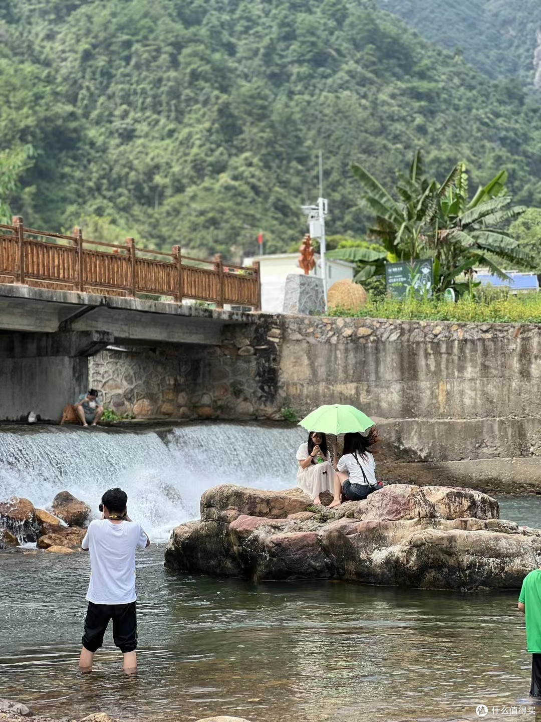 只要稍微打上“网红点”真是好不好玩都人山人海