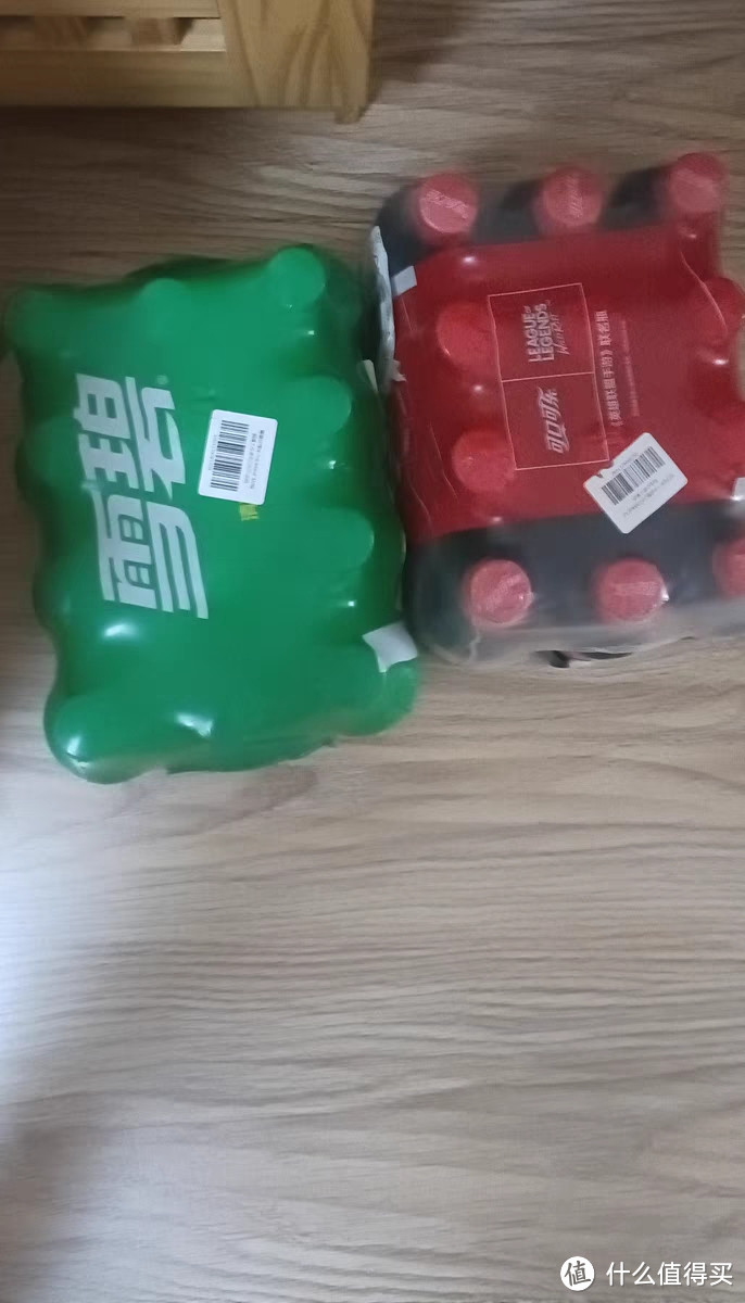 可口可乐的汽水世界：迷你300ml x 12瓶装，原味的诱惑