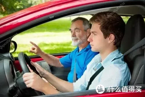 拿到驾照后却不敢开车上路,如何克服开车上路的心理恐惧感?