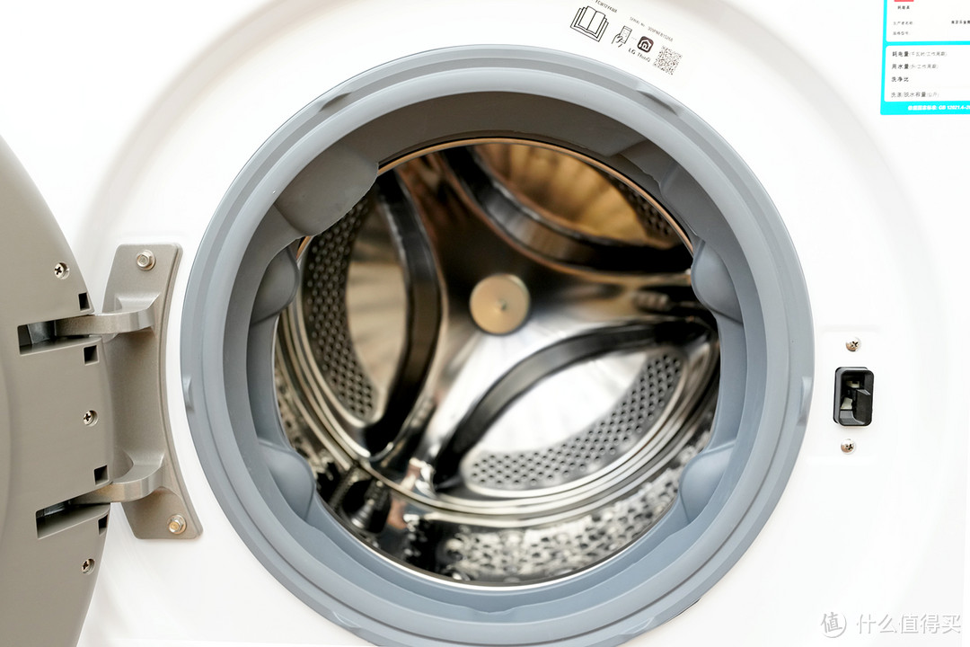 作为LG老用户，这次洗衣设备大升级，我为何选择LG小旋风Max洗烘套装？