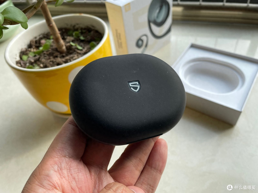体验泥炭SoundPEATS GoFree2开放式运动耳机,造型给力,质感很棒