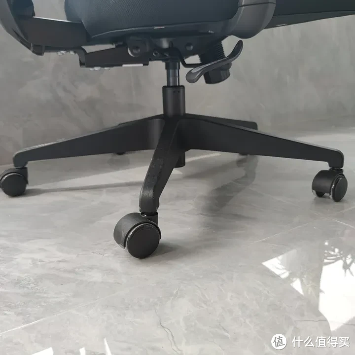 鸡肋?刚需?人体工学椅与普通椅子有什么区别?新手如何选择人体工学椅?入门级人体工学椅推荐实测分享