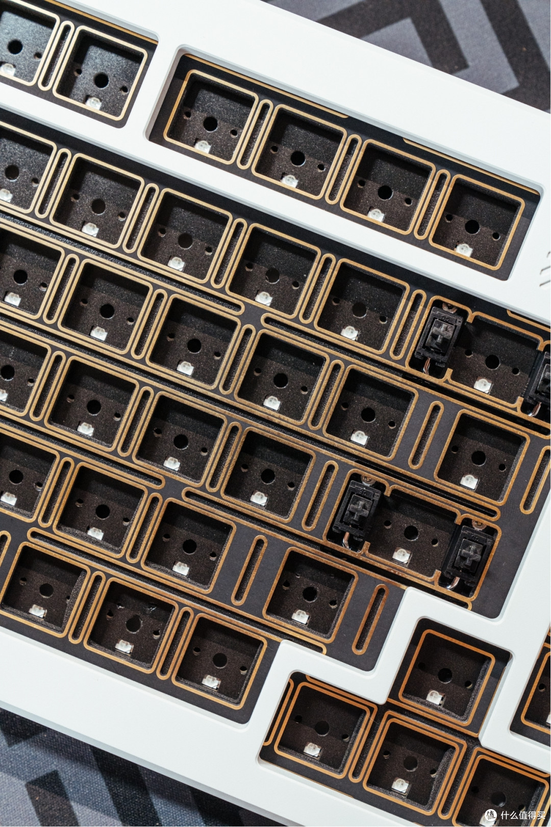 客制化敲门砖?IQUNIX ZONEX 75让客制化量产成为现实