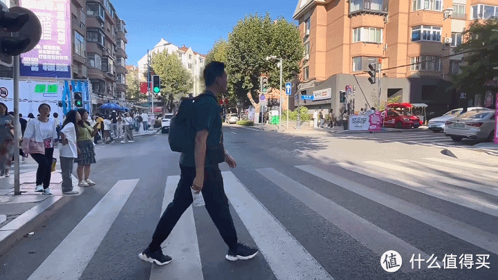 轻旅行电脑大容量双肩包----地平线8号,满足你对商务户外休闲包的一切幻想
