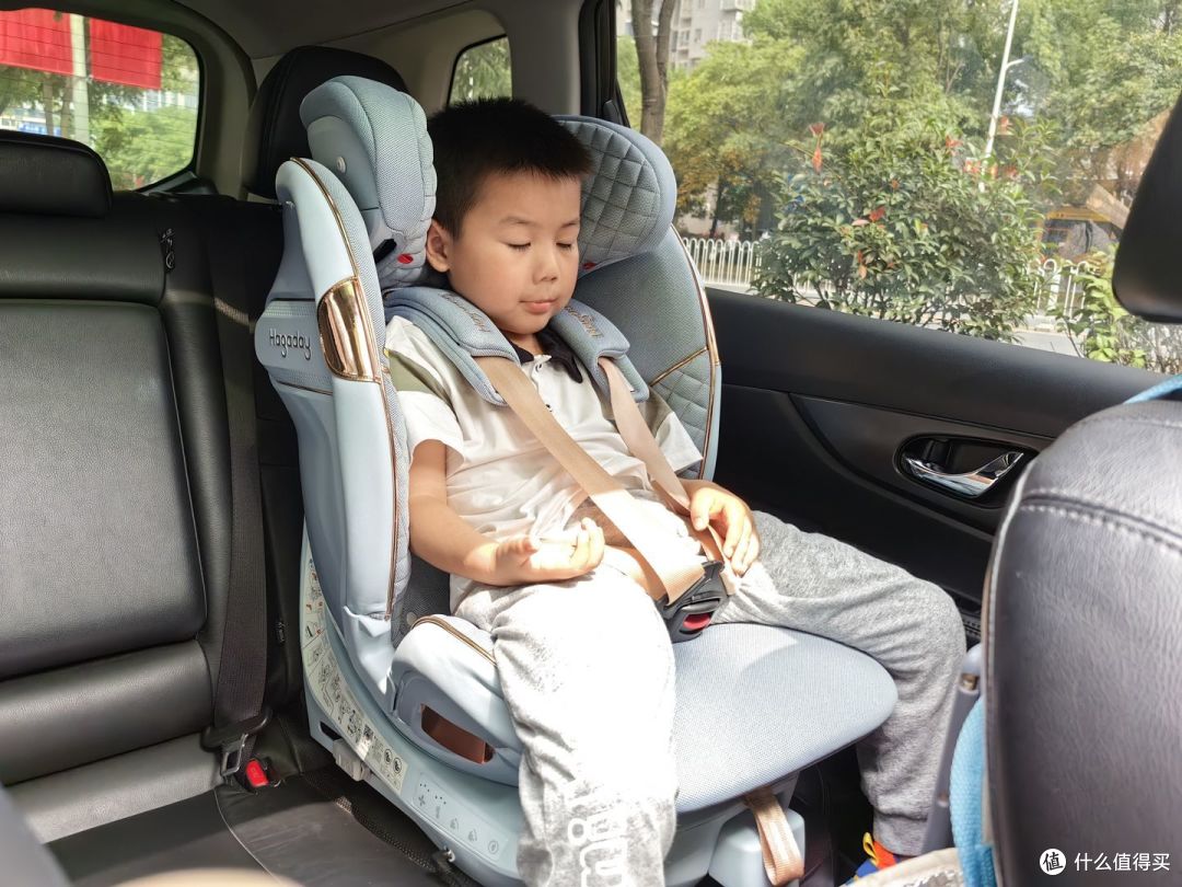 智能安全座椅是智商税还是真香产品？一文带你详细体验哈卡达真智能安全座椅