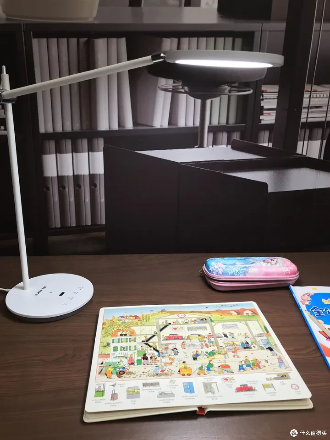 SUKER书客护眼台灯L1自用测评：守护孩子的明亮未来
