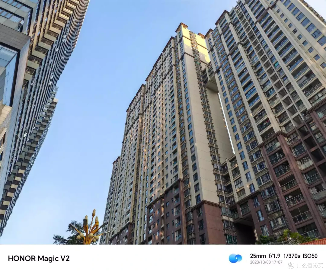 荣耀Magic V2究竟值不值?体验9.9m折叠屏旗舰!