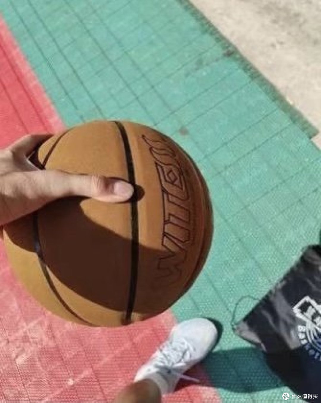 情绪舒适圈：和小伙伴一起打篮球，释放心理压力