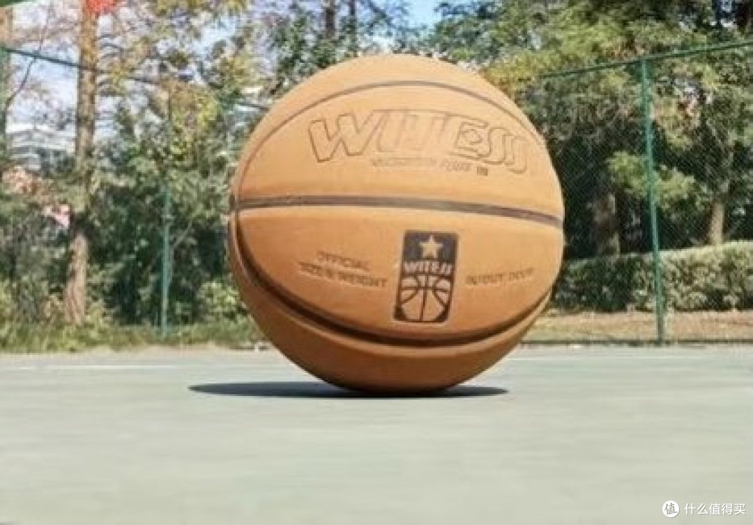 情绪舒适圈：和小伙伴一起打篮球，释放心理压力
