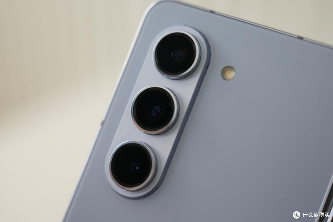 轻薄耐用的全能折叠屏手机 三星Galaxy Z Fold5深度评测