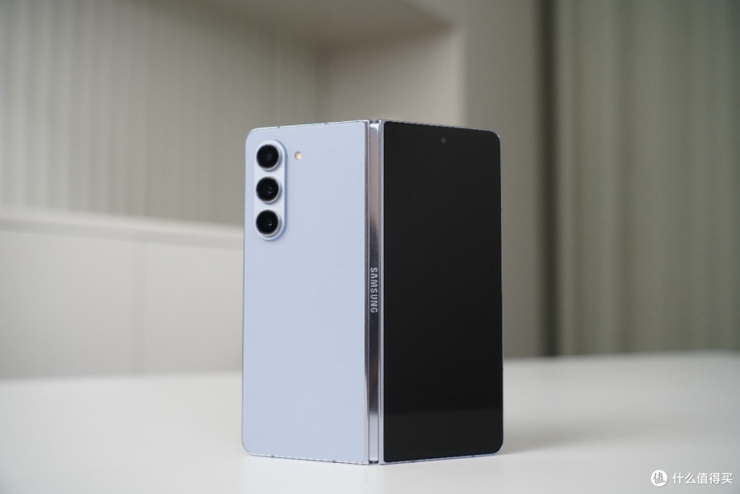 轻薄耐用的全能折叠屏手机 三星Galaxy Z Fold5深度评测