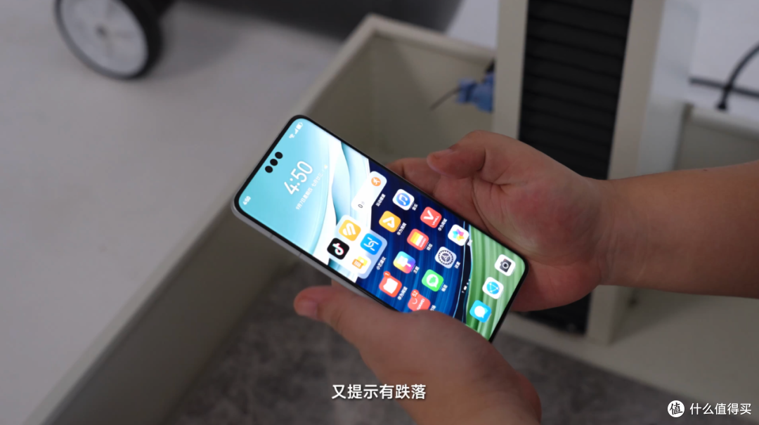 遭老罪了!滚筒、跌落、砸钉子,华为 Mate 60 Pro 能不能“活过”这一集?