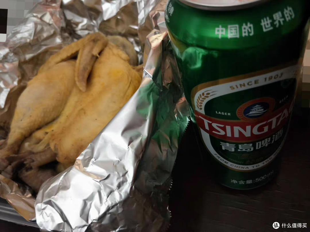 中秋佳节亲人聚一起当然要喝酒了