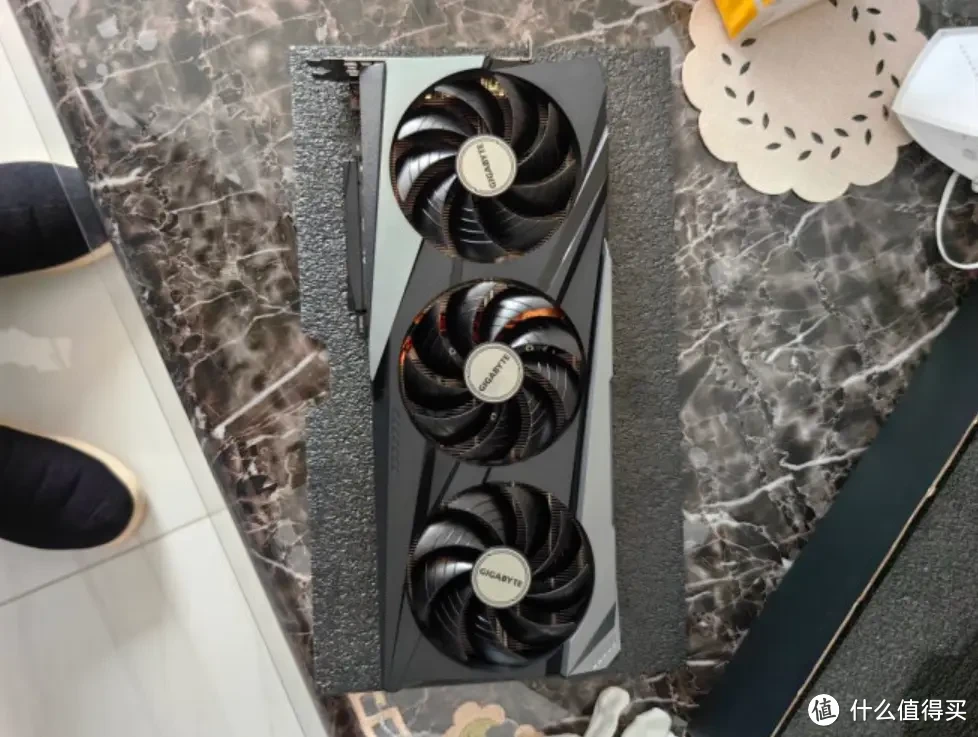 AMD显卡7800xt发布之后，装机还有必要选N卡的4070吗？