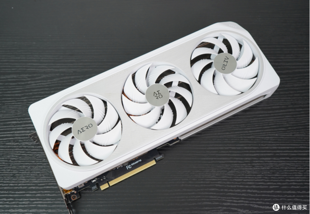 技嘉RTX 4070 Ti AERO雪鹰显卡实测《星空》:4K画质的敲门砖 !