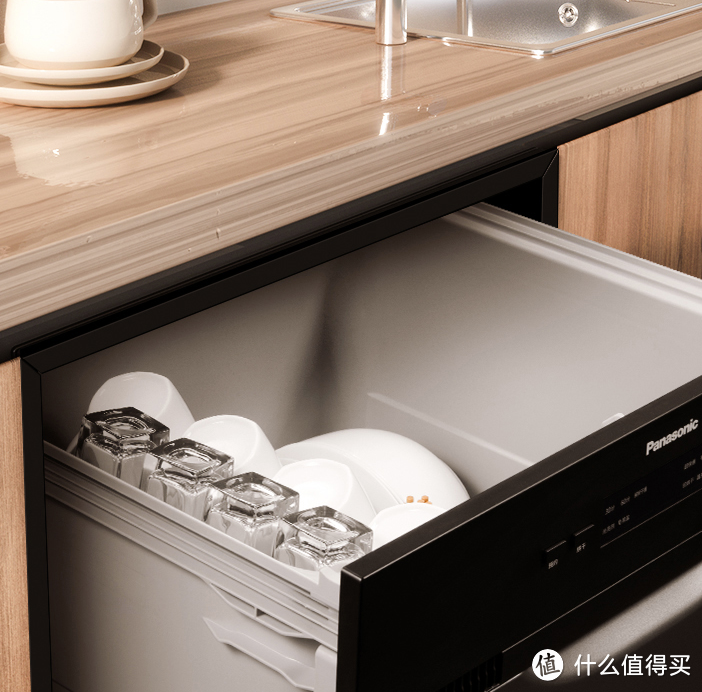 告别繁琐的家务，松下嵌入式洗碗机帮你实现!