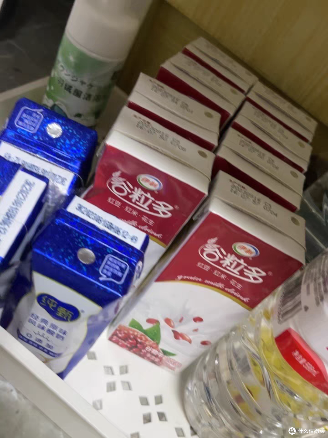伊利谷粒多红谷谷物牛奶——早餐的新选择