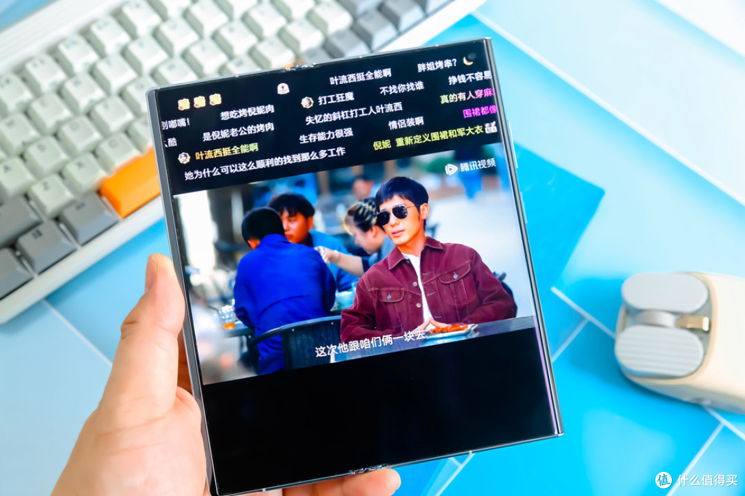 极致纤薄轻盈折叠屏来袭，入手体验荣耀V Purse新机，真实分享来了