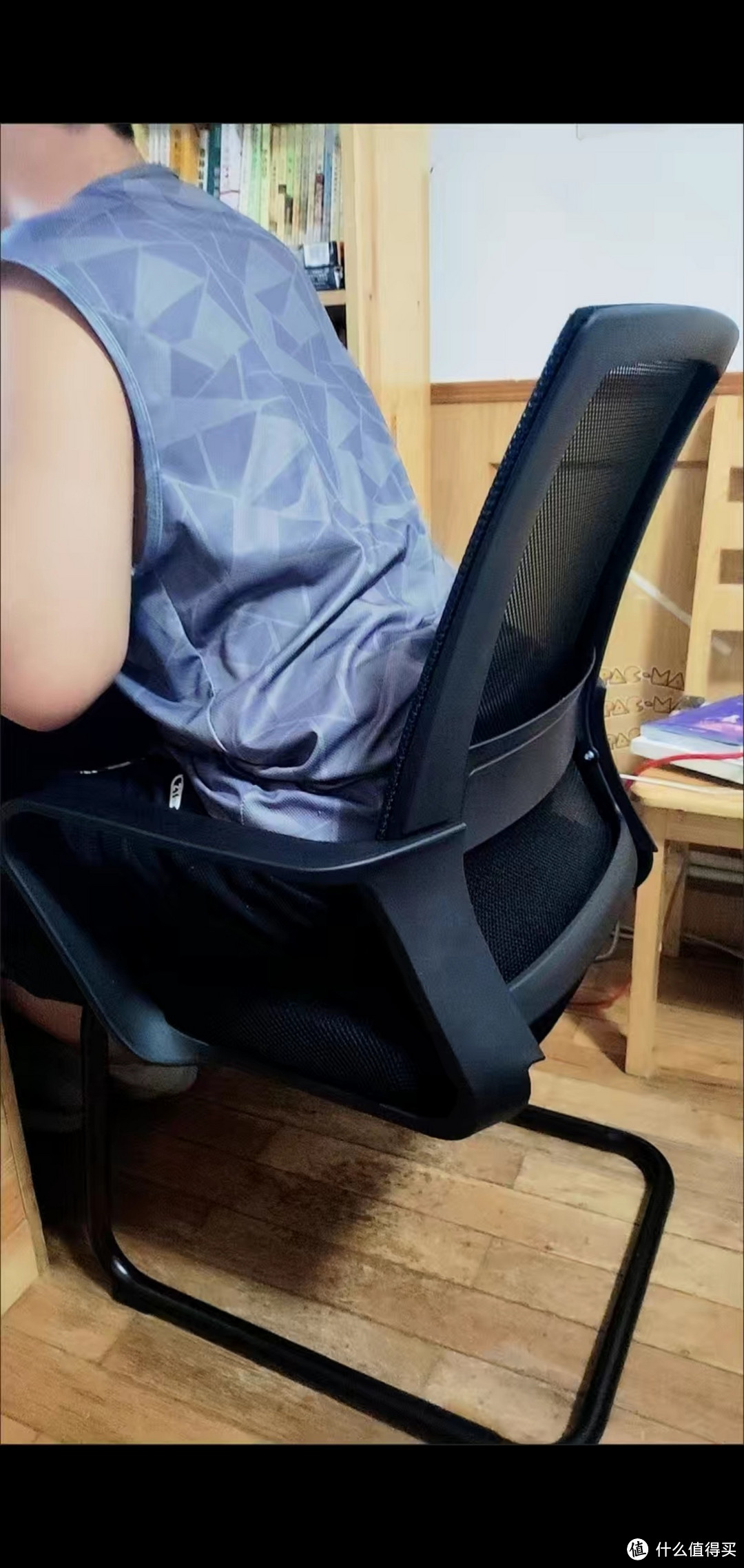人体工学椅：久坐办公经典之选、透气网布、倚靠贴合、加粗碳钢、人体工学、乳胶坐垫