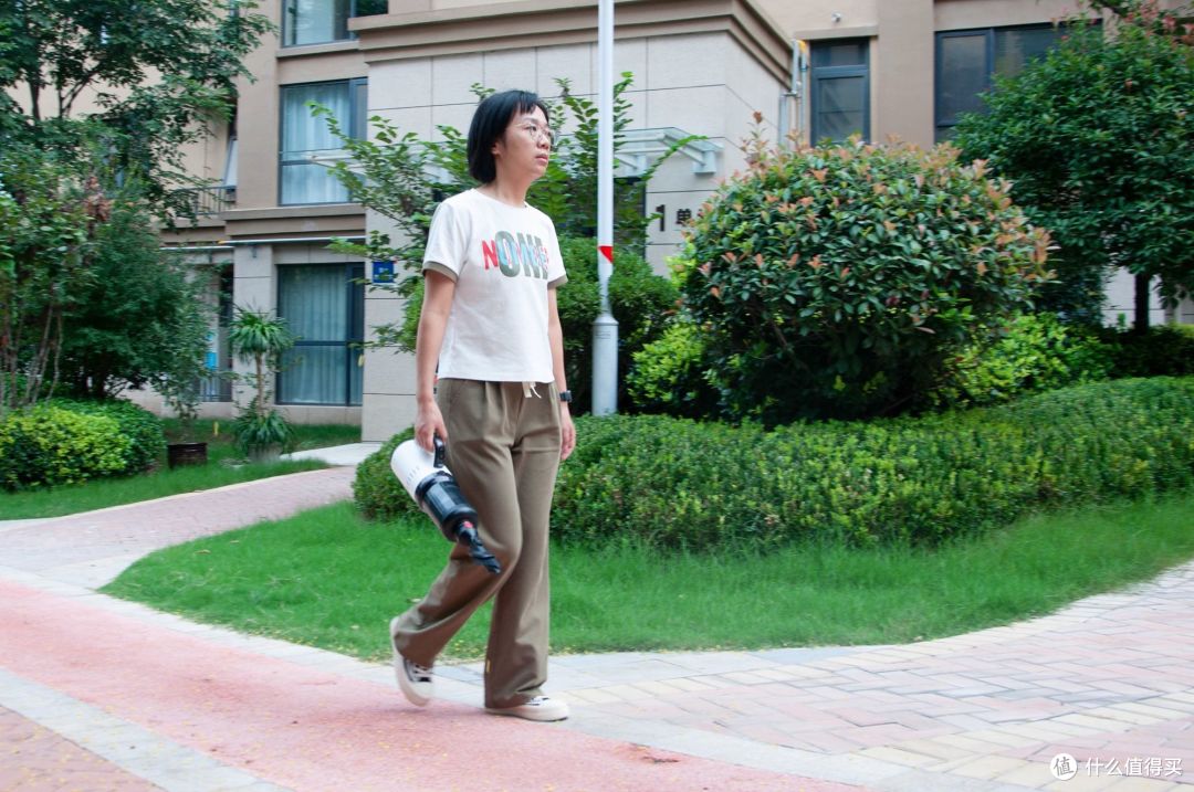半卖半送吗？两千多的石头洗地机新品，竟然把吸尘除螨技能也学会了