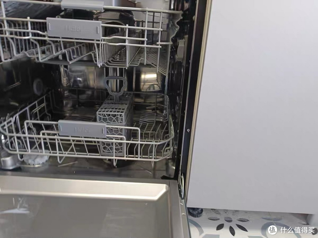 水槽洗碗机：省力高效，洗碗利器真的实用吗？
