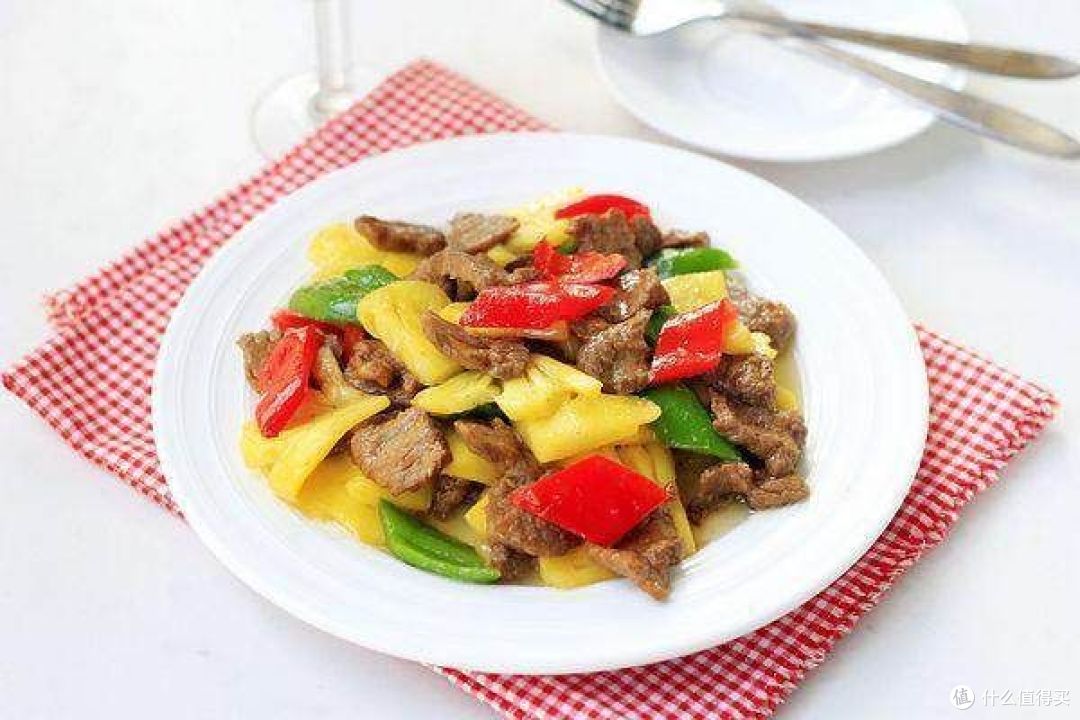 菠萝炒牛肉的做法,肉嫩鲜美,又爽口!