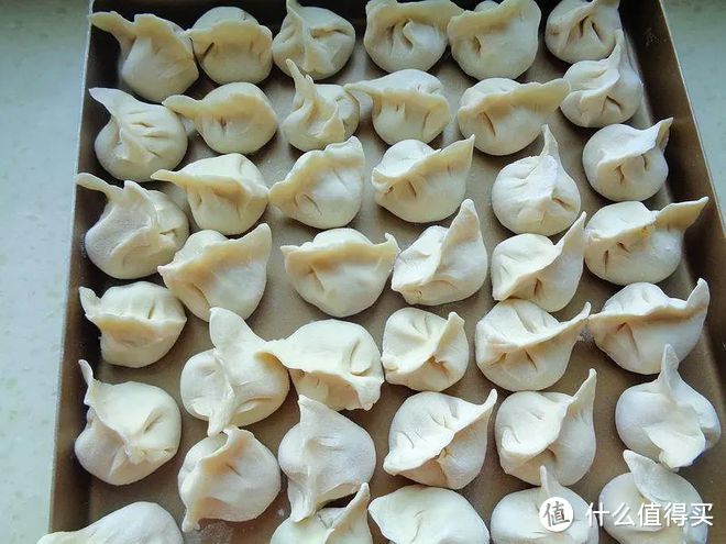 白菜猪肉饺子馅的做法,小窍门,白菜不出水,饺子汁多鲜美!