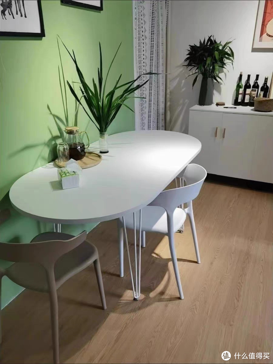 餐桌选购技巧：如何选择适合家居风格的餐桌？