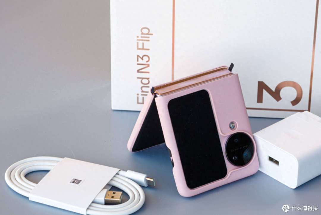 新机盘点！OPPO Find N3 Flip：惊艳外观+3镜头+强悍芯，网友说好