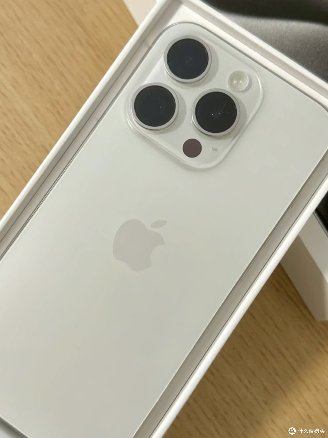🍎 苹果15：不止于传统的革新之作