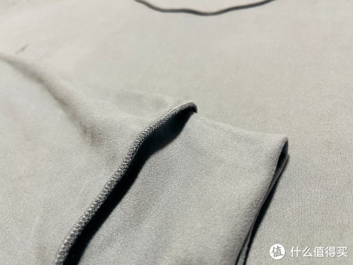 在家也能很舒适----素湃气凝胶吸湿保暖抗菌家居服